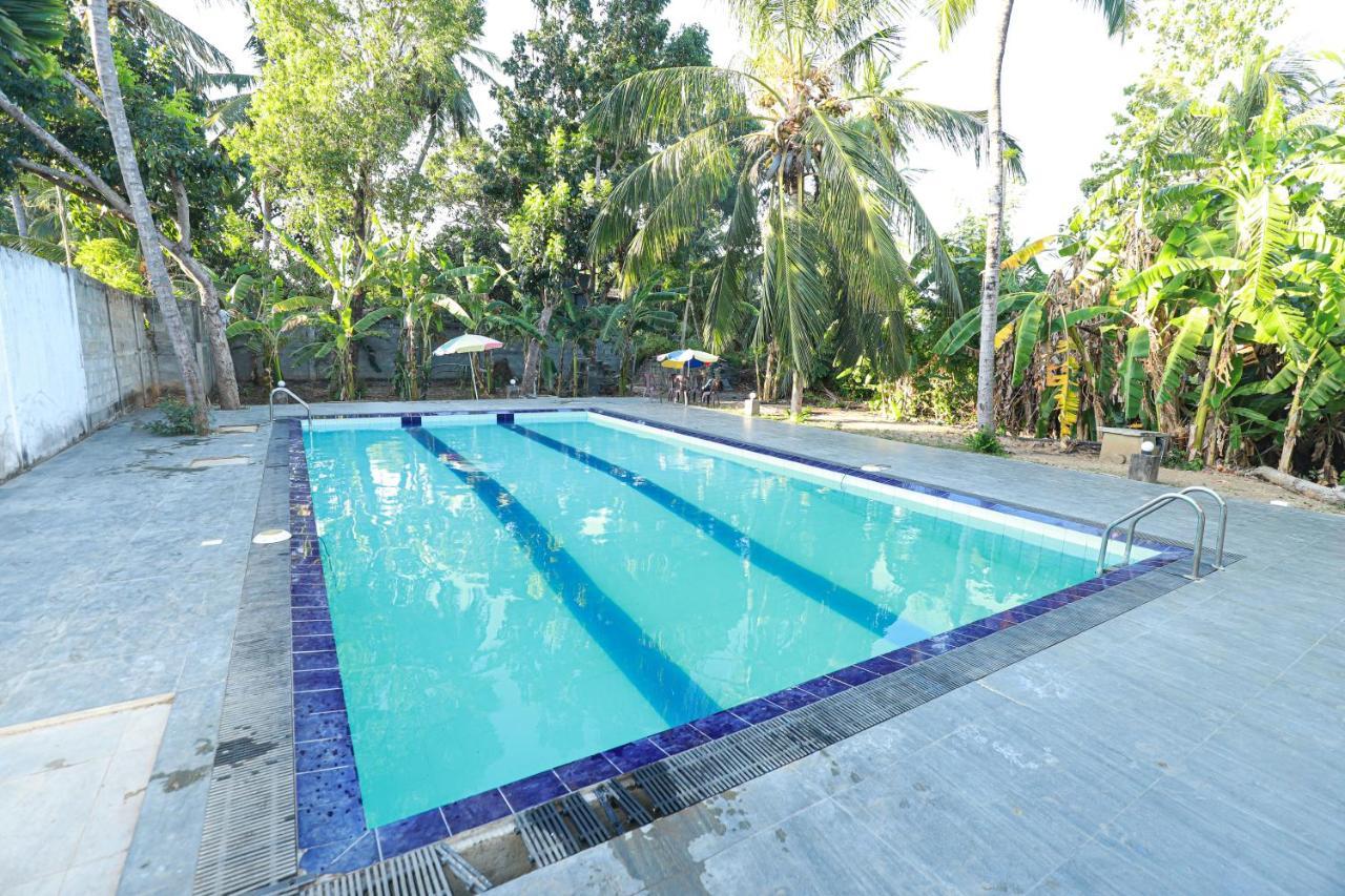 Yala Rich Lodge Tissamaharama Bagian luar foto