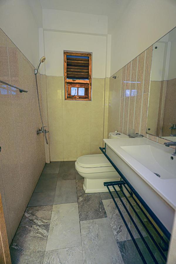 Yala Rich Lodge Tissamaharama Bagian luar foto